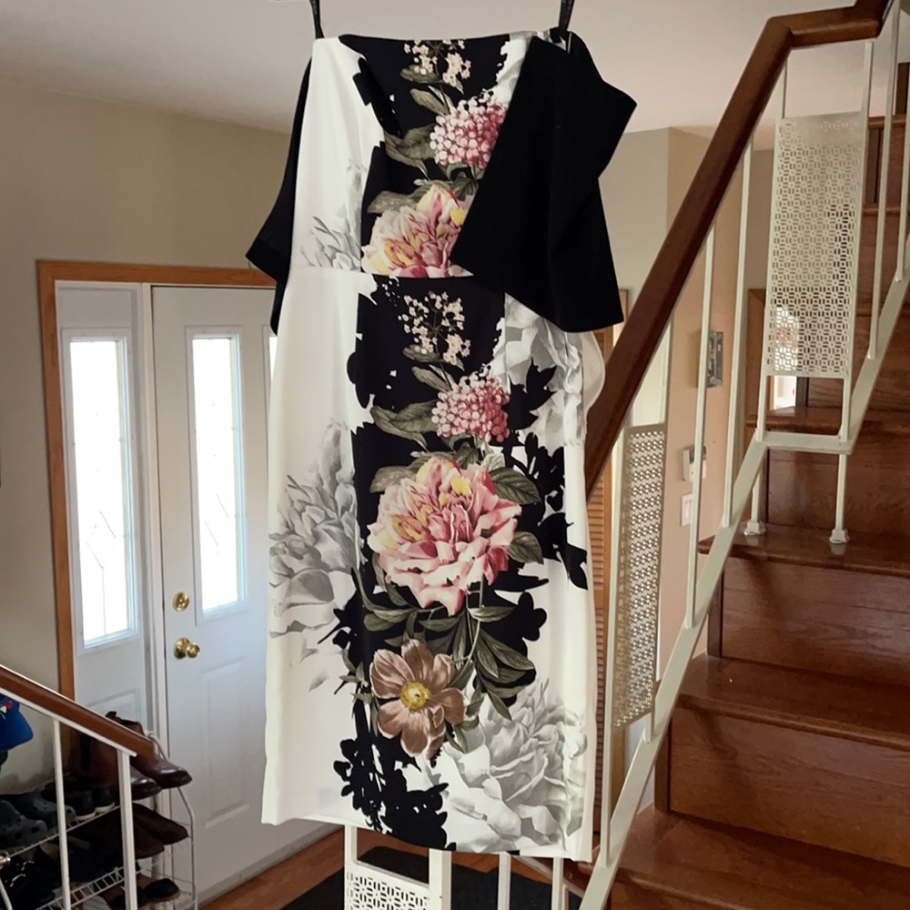 Black halo sheath floral cocktail dress - Picture 5 of 7